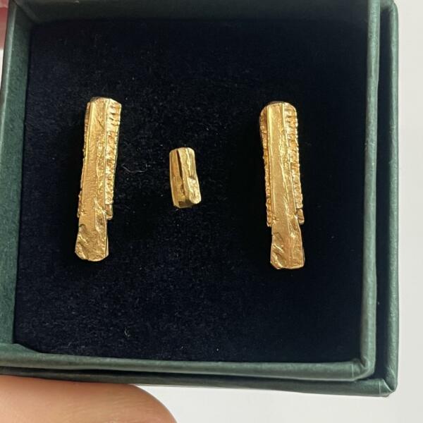 1 minie puce Ecorce - sur mesure