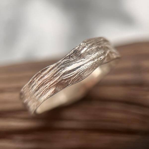 Bague Écorce Fine L’Instinctive – Argent massif recyclé