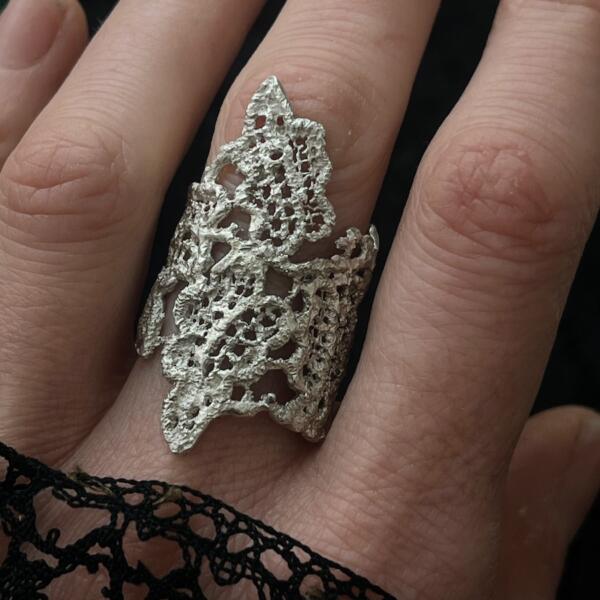 Bague La Couture - Pièce unique en Argent massif recyclé