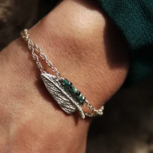 Bracelet réglable avec deux chainettes à l'empreinte de feuille de Sauge et Tourmalines