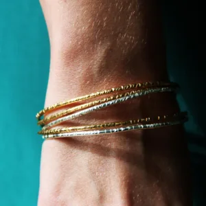 Bracelet Billie texturé fermé