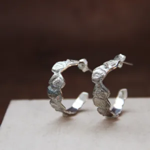 Créoles asymétriques Lunaire en argent recyclé