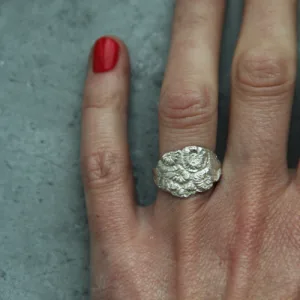Bague corail fermée, anneau fin en argent recyclé