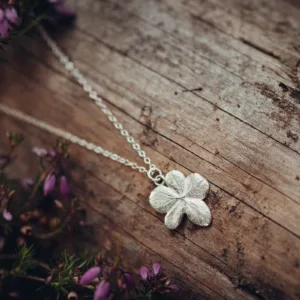 Collier Fleur d'hortensia